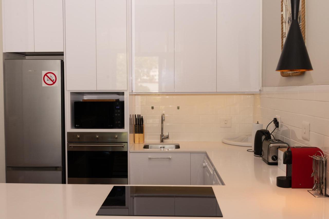 Urban Elephant. The Docklands Apartment *