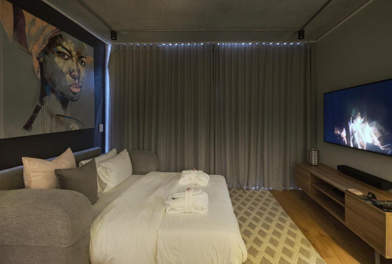 Urban Elephant. The Docklands Apartment Cape Town