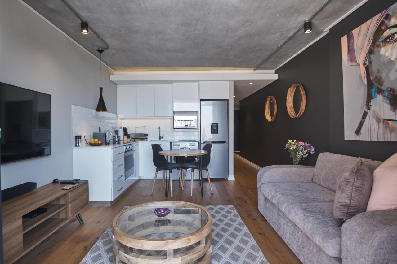 Urban Elephant. The Docklands Apartment