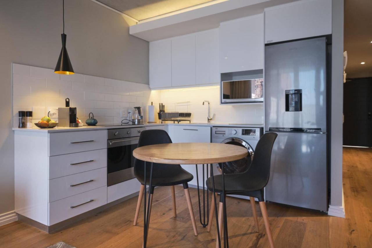 Urban Elephant. The Docklands Apartment